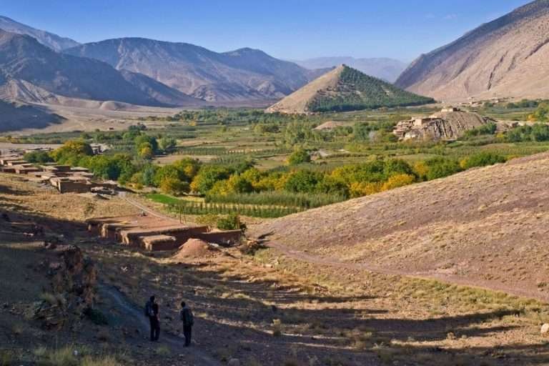 Happy Valley Ait Bouguemez Morocco luxury Tour